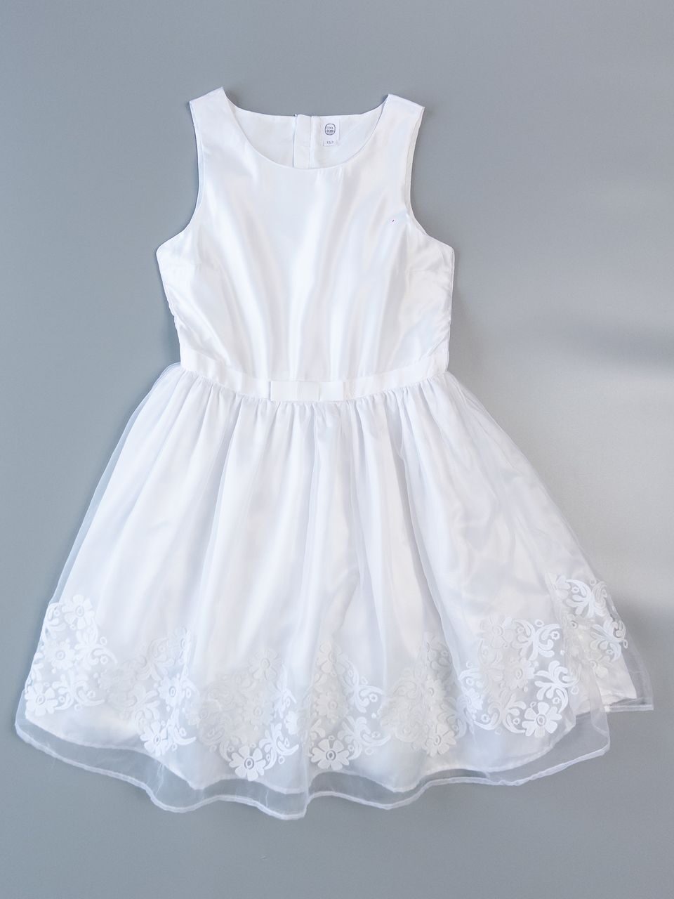 Платье из атласной ткани с фатиновой юбкой с вышивкой, сзади на молнии на рост 152 см Cool Club (дефект затяжка)