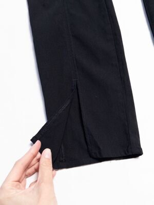 Брюки из смесовой вискозы женские узкие потайная молния и пуговица сбоку штанины с разрезом спереди талия на резинке цвет черный размер EUR 50 (rus 56-58) H&M