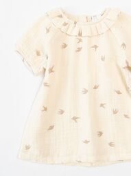 Платье муслиновое для девочки сзади на пуговице цвет молочный принт птички рост 68 см H&M