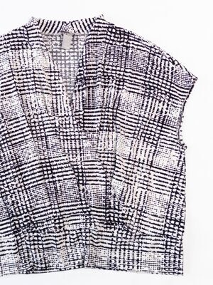 Блуза женская с V-образным вырезом/запахом цвет молочный/черный с принтом размер EUR ХХL ( rus 54-58) H&M