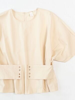 Блузка из хлопчатобумажной ткани женская с поясом на шнуровке/на потайной пуговице сзади цвет молочный размер EUR 44 ( rus 48-50) H&M *нет шнурка