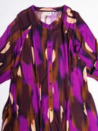 Платье свободное из плотной ткани на пуговицах с карманами рукав реглан цвет фиолетовый/коричневый/бежевый размер EUR 46 (rus 52) fransa