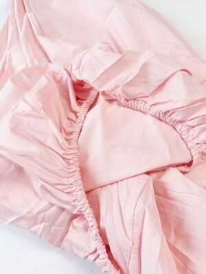 Простынь сатиновая на резинке цвет светло-розовый размер 135х200х30 см Primark