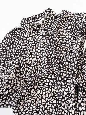 Платье из вискозы женское рукава реглан цвет черный/белый с принтом размер EUR S (rus 42-46) H&M *дефект 3 дырки внизу можно укоротить длину