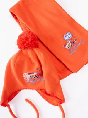 Комплект флисовый на хлопковый подкладке для мальчика шапка+шарф цвет морковный принт Cars окружность головы 54 см 5-7 лет Cool Club (дефект на внутренней стороне подкладки шарфа дырочка)