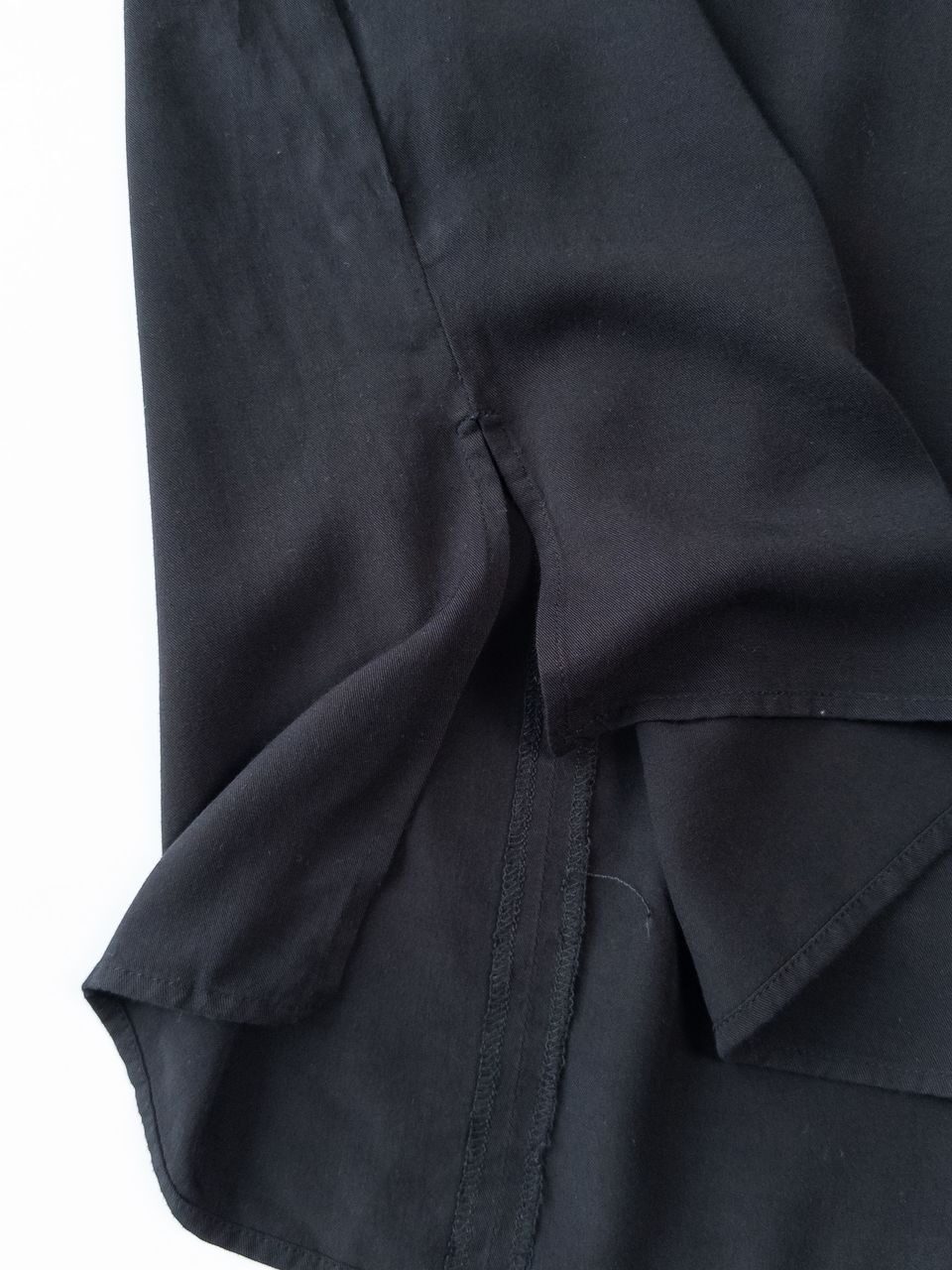 Блуза из вискозы с открытыми плечами цвет черный размер EUR 32 (rus 38) H&M