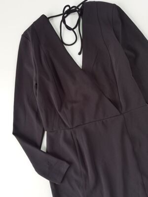 Платье M (170) H&M черное завязка на спинке