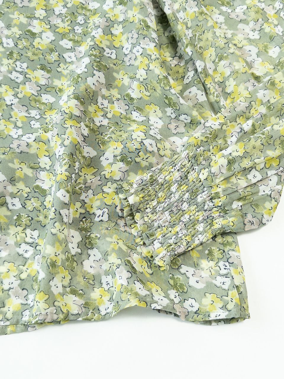Блуза свободная из просвечивающей ткани с майкой цвет зеленый/цветы размер EUR 34 (rus 40) C&A
