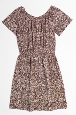Платье из хлопкового трикотажа со спущенными плечами, в поясе резинка цвет бежевый с леопардовым принтом размер EUR S (rus 42-44) b.young