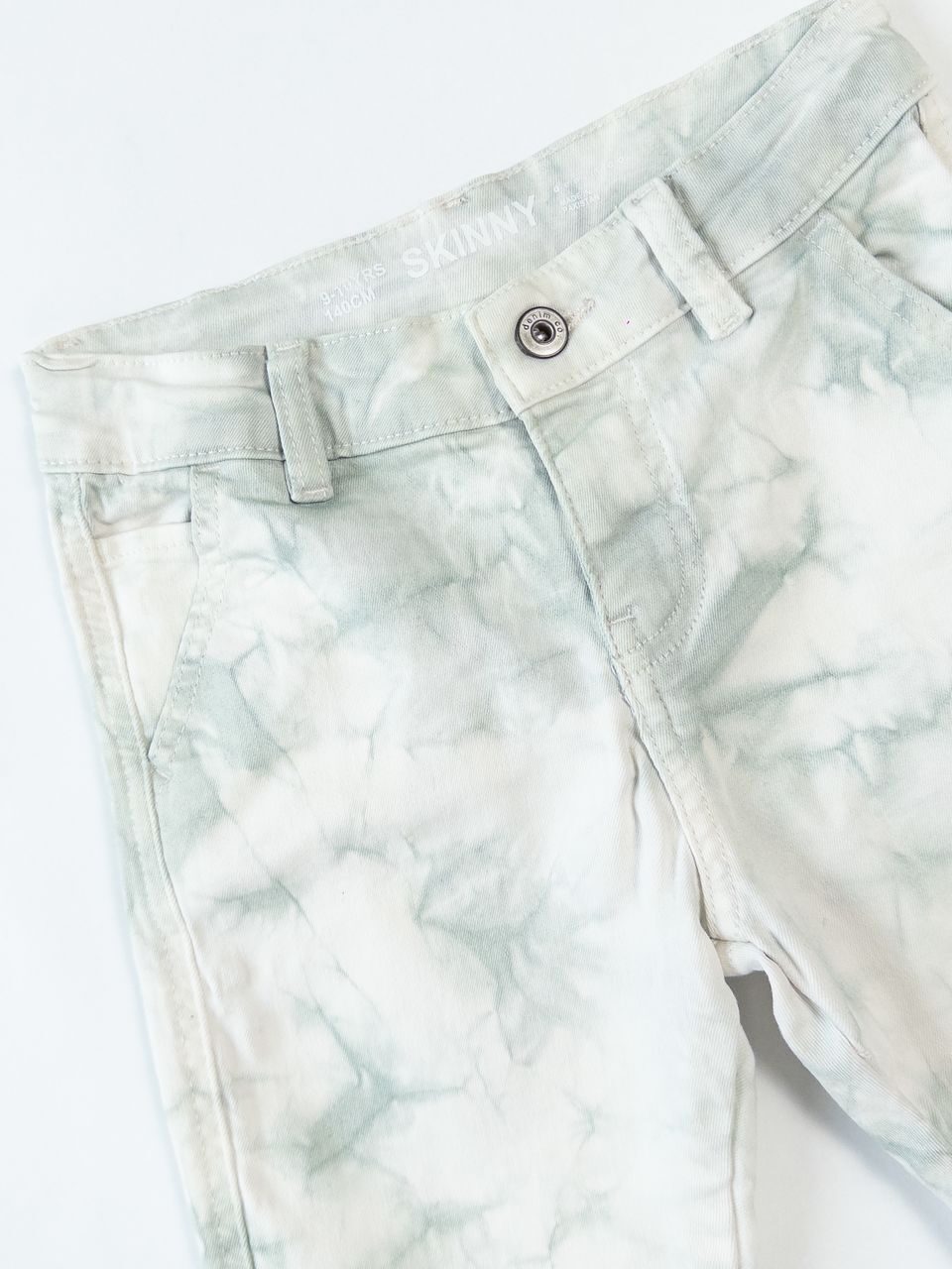 Шорты скини джинсовые для мальчика с регулировкой в талии цвет белый/зеленый на рост 140 см 9-10 лет Primark (имеется незначительное пятнышко на кармане сзади)