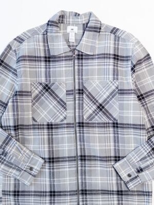 Куртка-рубашка клетчатая мужская свободного кроя на молнии с кнопками на рукавах цвет серый/белый размер L/XL H&M