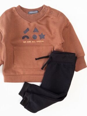 Комплект для мальчика с начесом свитшот с внутренним карманом/принтом + брюки цвет коричневый/черный рост 74 см Primark