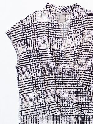 Блуза женская с V-образным вырезом/запахом цвет молочный/черный с принтом размер EUR S ( rus 42-44) H&M