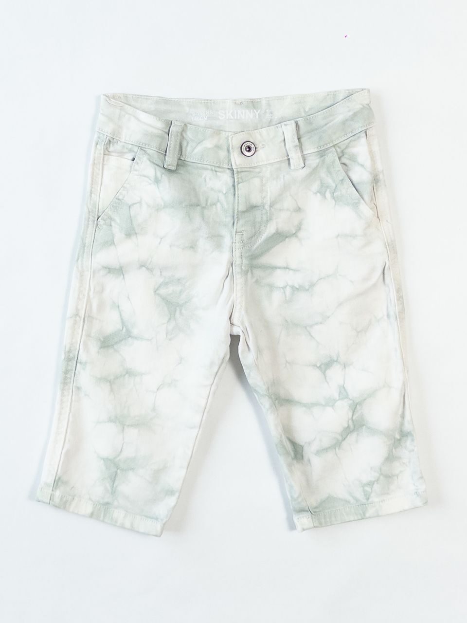 Шорты скини джинсовые для мальчика с регулировкой в талии цвет белый/зеленый на рост 140 см 9-10 лет Primark (имеется незначительное пятнышко на кармане сзади)