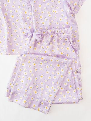 Комплект атласный женский рубашка с коротким рукавом/карманами + брюки цвет сиреневый принт цветы размер EUR 46/48 (rus 52-54) Primark