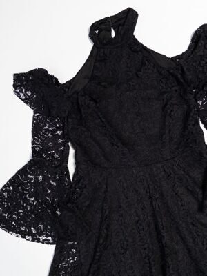 Платье кружевное с открытыми плечами на подкладке цвет чёрный  размер  UK 12 (rus 44-46) BY VERY