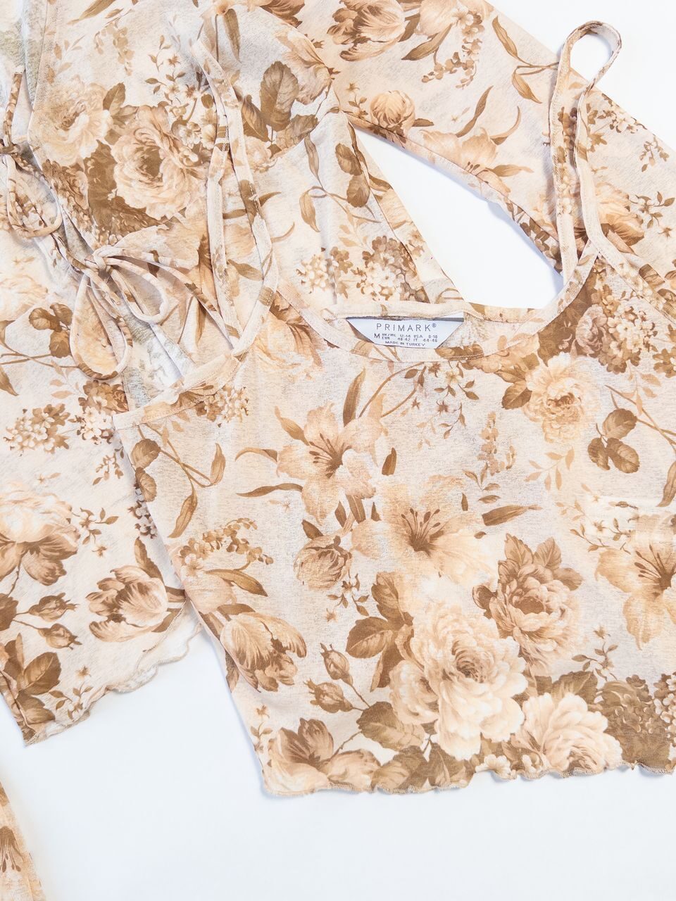 Комплект блуза на завязке + топ укороченный на бретелях цвет бежевый принт цветы размер EUR 40-42 (rus 46-48) Primark