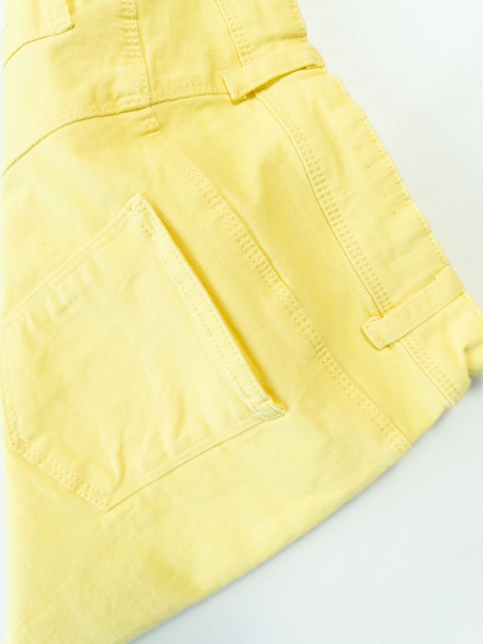 Шорты джинсовые для девочки с утягивающей резинкой в поясе цвет желтый на рост 146-152 см 12 лет KIABI